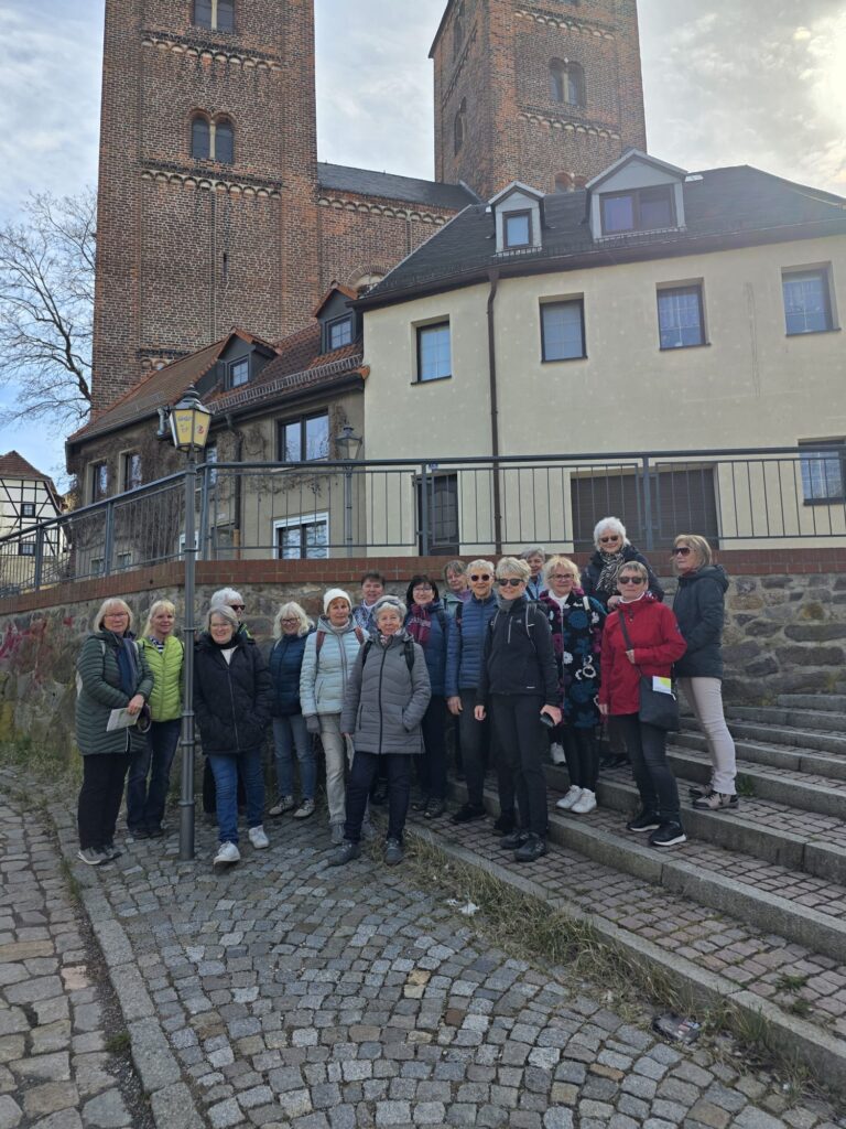 Eindrücke von der April-Wanderung auf dem Gartenrundwanderweg in Altenburg