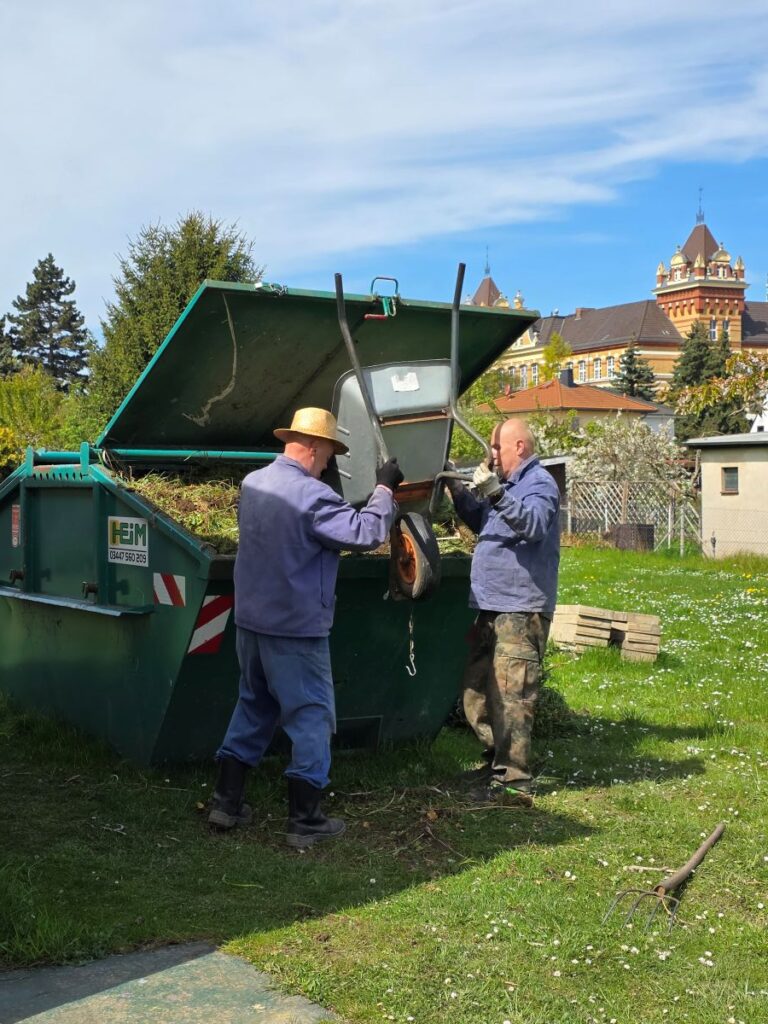 Führungen auf den Gartenrundwanderweg Altenburg Ende April 2026